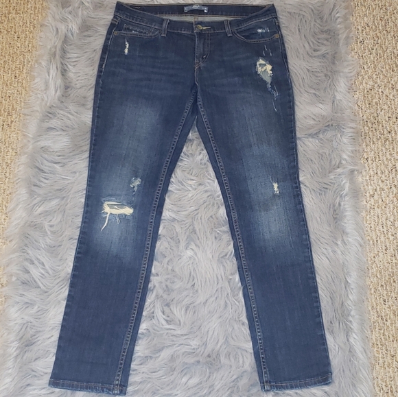 levi's ripped jeans womens